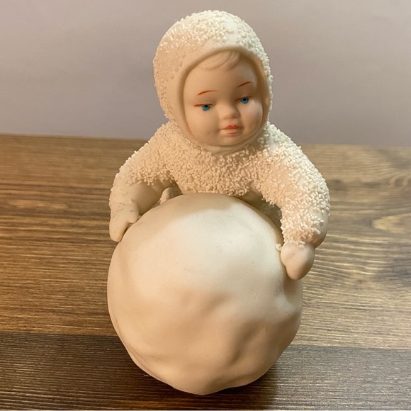 Department 56 Other - Dept 56 Snowbabies 'I'm Making Snowballs' Snowbaby Figurine